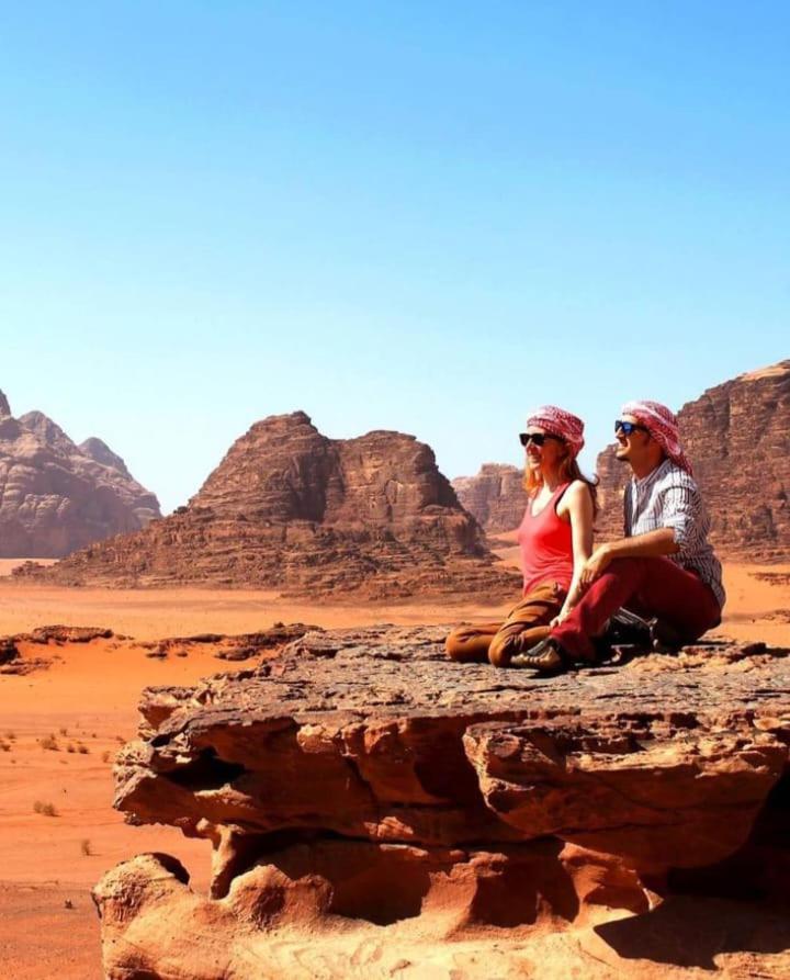 Saleem With Jeep Tour Lejlighed Wadi Rum Eksteriør billede